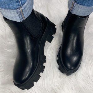 NWT!! Black PU Pull on Lug Sole Platform Combat Boot with Elastic Sides